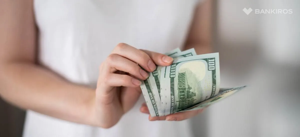 Когда будет выгодный курс для продажи долларов и евро? Валютный прогноз